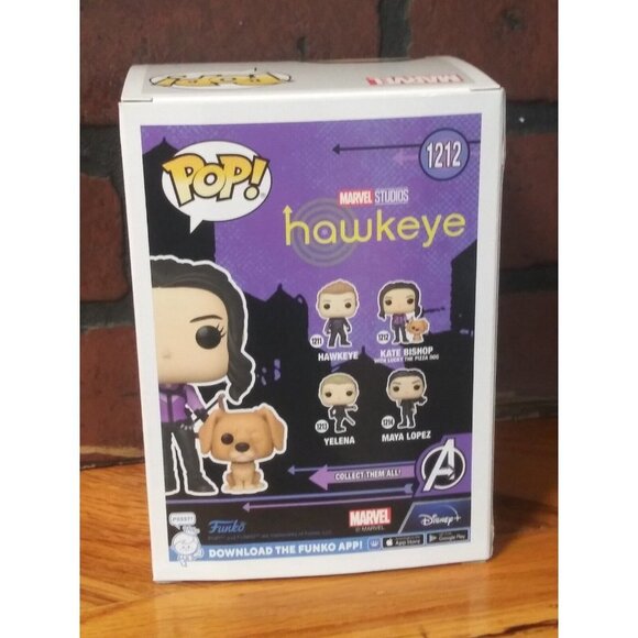 Funko Pop Hawkeye Kate Bishop w/ Lucky Pizza Dog Marvel Studios Vinyl Figure NIB - Picture 4 of 9